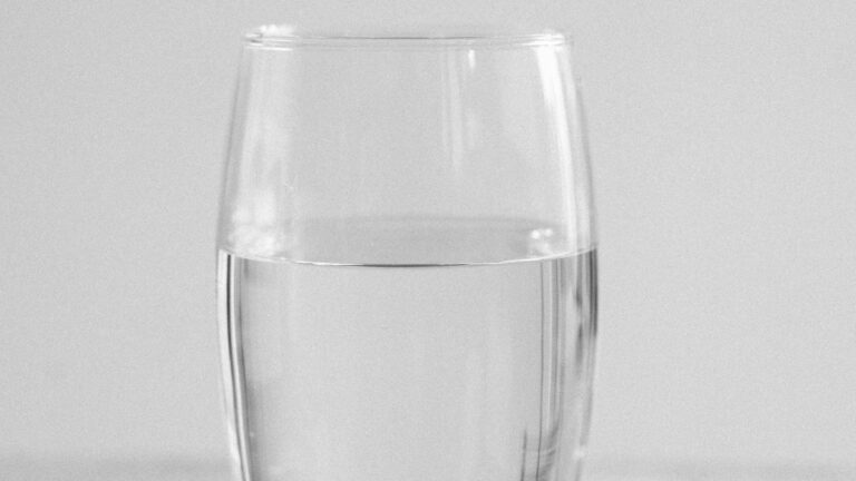 Is Texas tap water safe by city glass of clean water on a counter